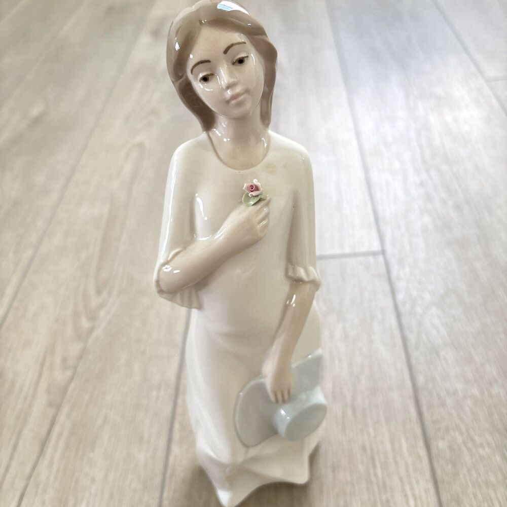 Vintage DIANA Lladro Porcelain Figurine Girl Lady Hat Rose Garden Handmade Spain